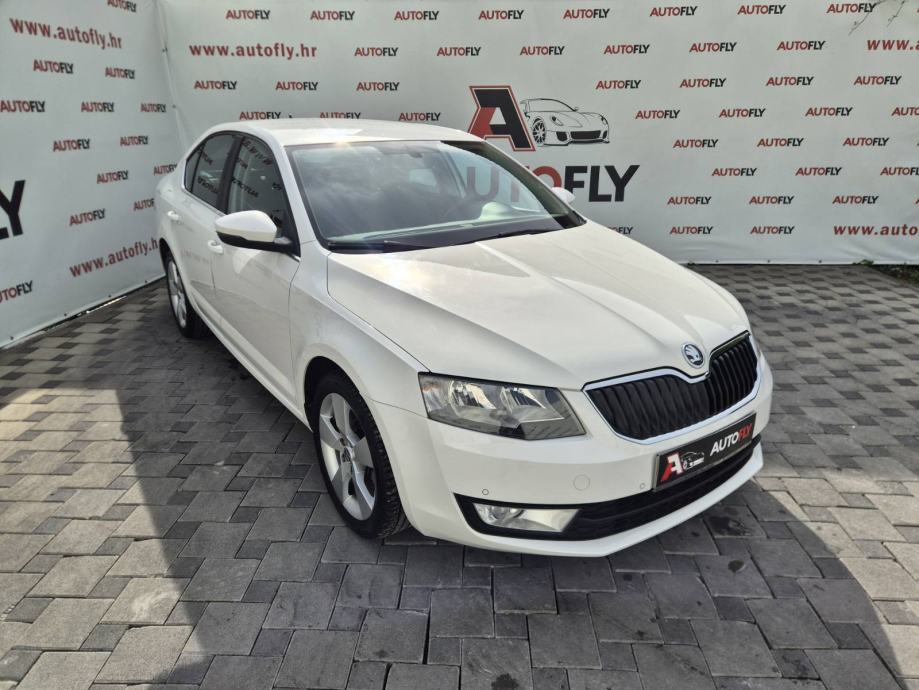 Škoda Octavia 1.6 TDI DSG, Koža, Navi, PDC, Klima, registriran, 17", fotografija 3