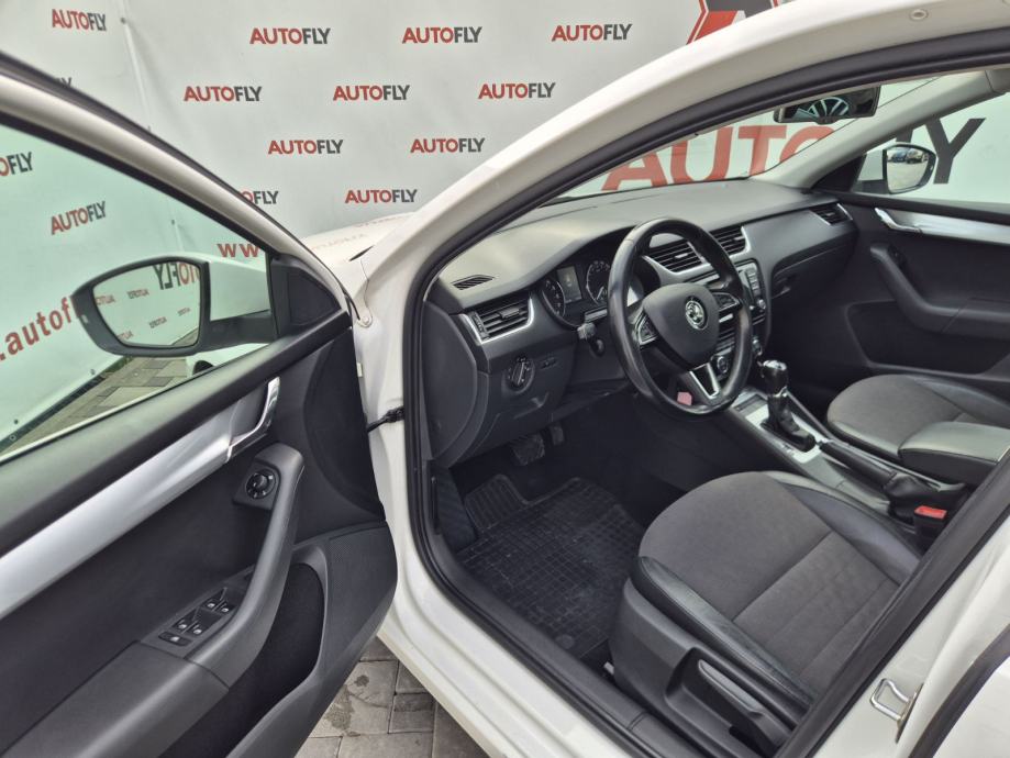 Škoda Octavia 1.6 TDI DSG, Koža, Navi, PDC, Klima, registriran, 17", fotografija 11