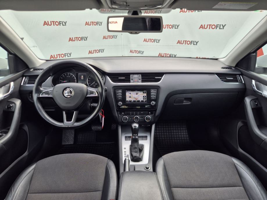 Škoda Octavia 1.6 TDI DSG, Koža, Navi, PDC, Klima, registriran, 17", fotografija 12