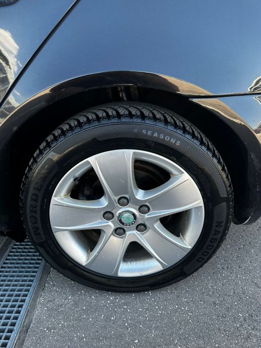 Škoda Octavia 1,6 TDI*Klima*Navi*Grijanje sjedala*Odlično stanje*, fotografija 14
