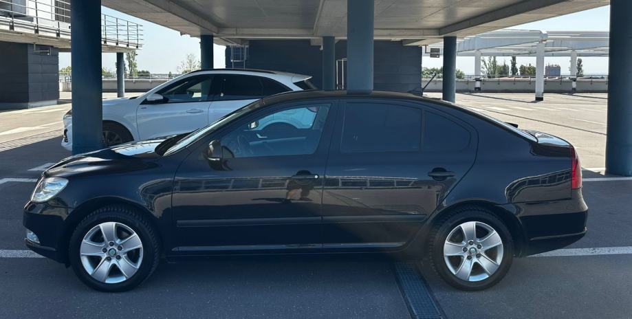 Škoda Octavia 1,6 TDI*Klima*Navi*Grijanje sjedala*Odlično stanje*, fotografija 7