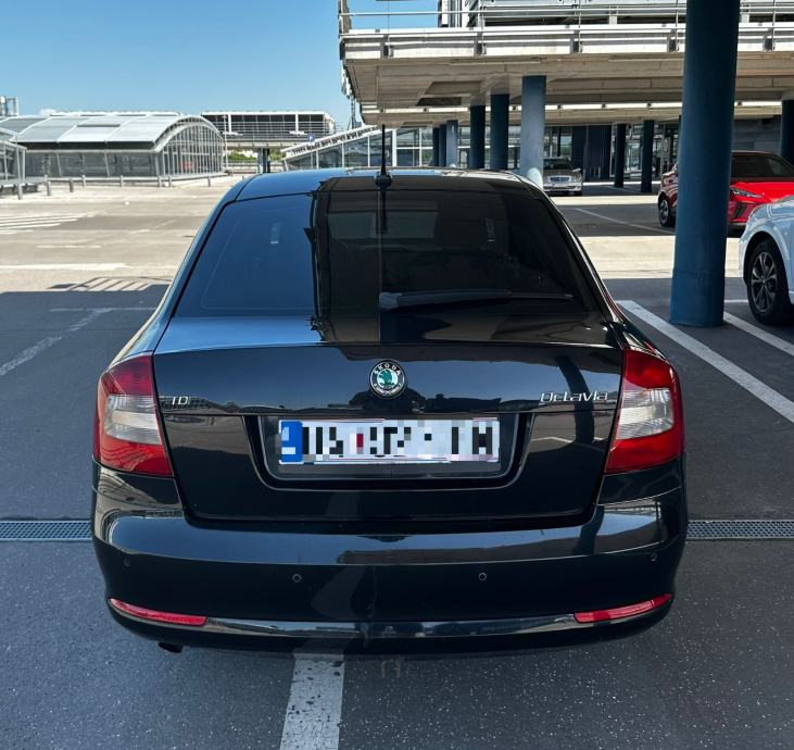 Škoda Octavia 1,6 TDI*Klima*Navi*Grijanje sjedala*Odlično stanje*, pogled izvana - slika 5
