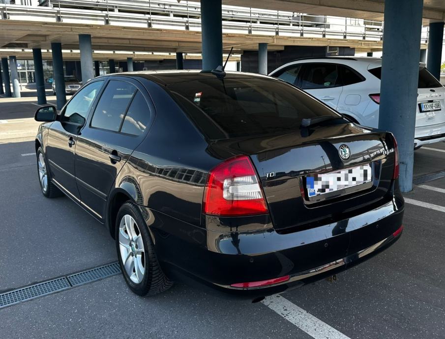 Škoda Octavia 1,6 TDI*Klima*Navi*Grijanje sjedala*Odlično stanje*, fotografija 6