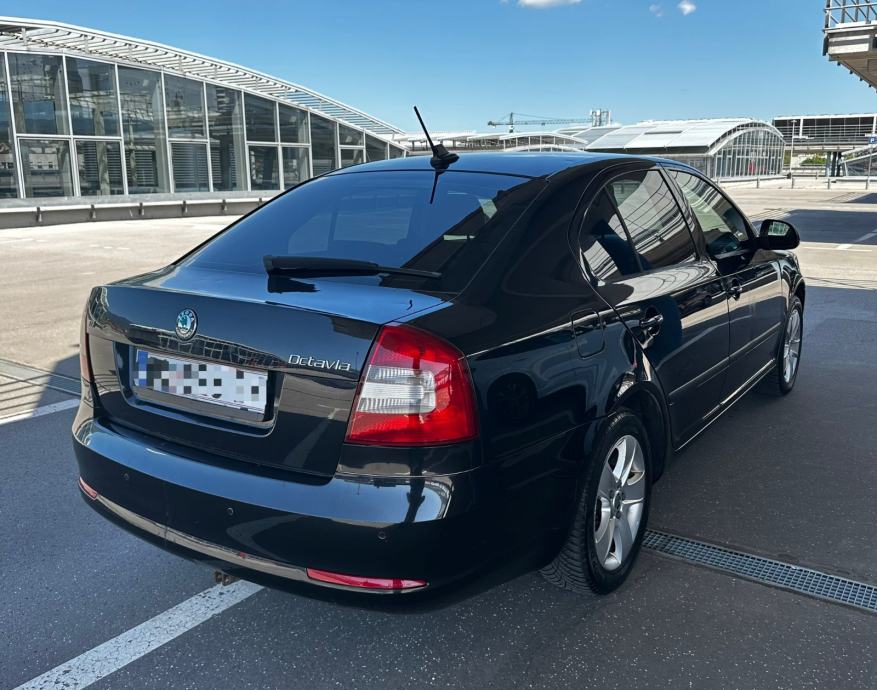 Škoda Octavia 1,6 TDI*Klima*Navi*Grijanje sjedala*Odlično stanje*, pogled izvana - slika 4