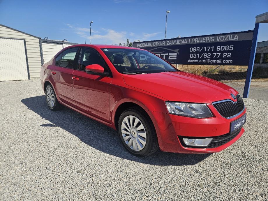 Škoda Octavia 1,6 TDI, NIJE UVOZ, REG 12/26, UREDNO SERVISIRAN, fotografija 6