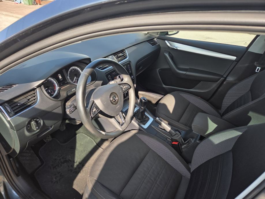 Škoda Octavia 1,6 TDI, fotografija 8