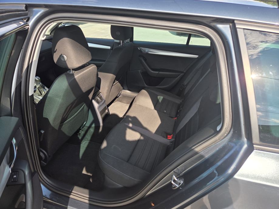 Škoda Octavia 1,6 TDI, fotografija 7