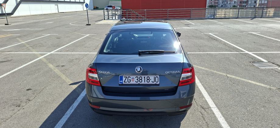 Škoda Octavia 1,6 TDI Hr auto Style oprema, fotografija 6