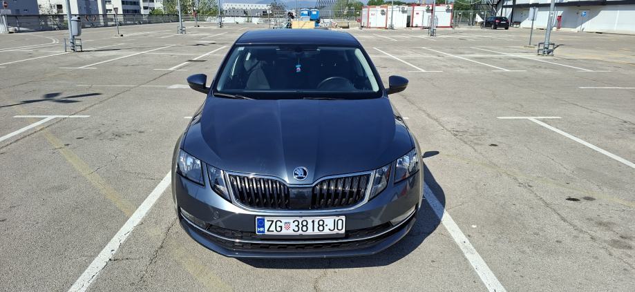 Škoda Octavia 1,6 TDI Hr auto Style oprema, fotografija 2