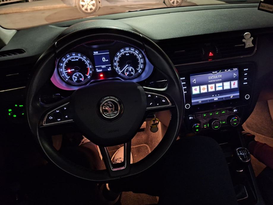 Škoda Octavia 1,6 TDI Hr auto Style oprema, fotografija 15
