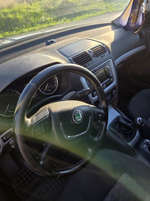 Škoda Octavia 1,6 TDI, fotografija 6