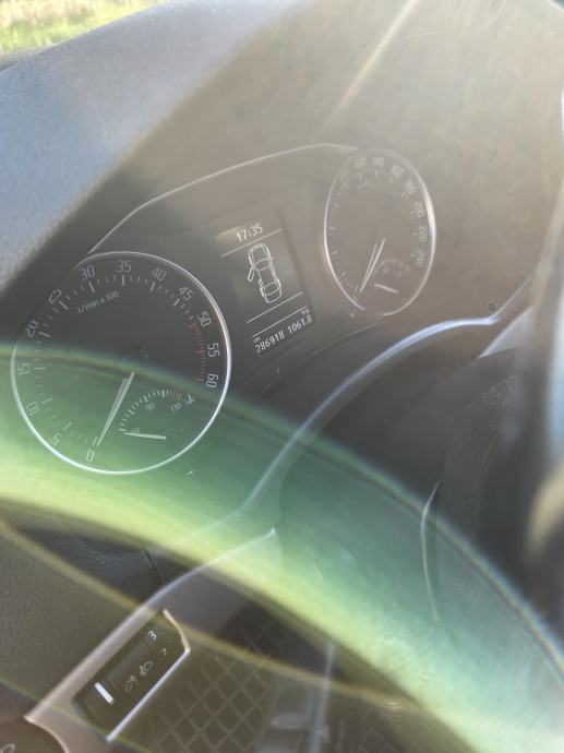 Škoda Octavia 1,6 TDI, fotografija 4