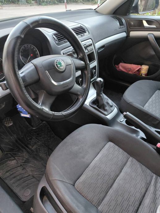 Škoda Octavia 1,6 TDI, fotografija 5