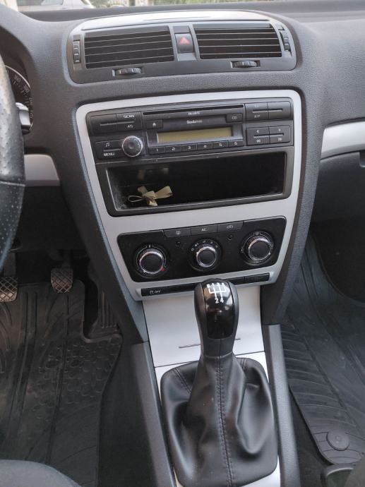 Škoda Octavia 1,6 TDI, fotografija 8