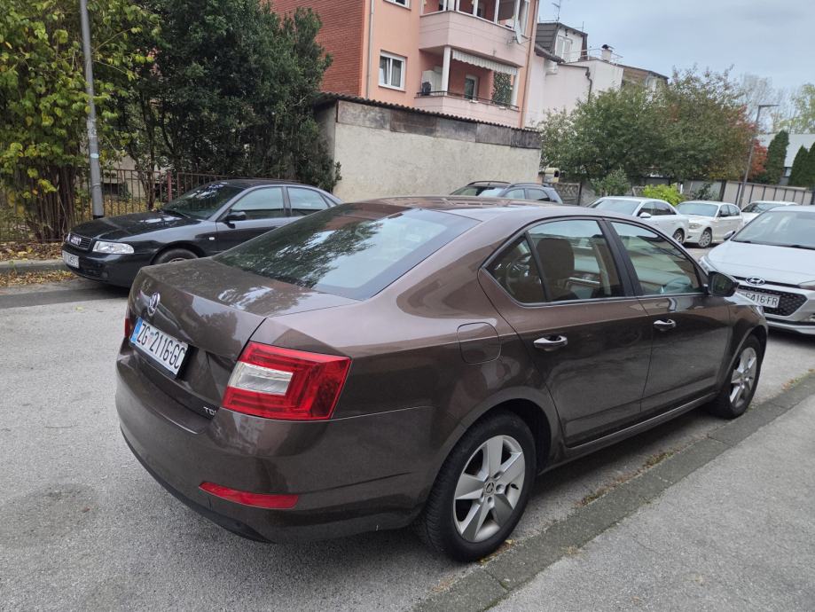 Škoda Octavia 1,6 TDI, pogled izvana - slika 5