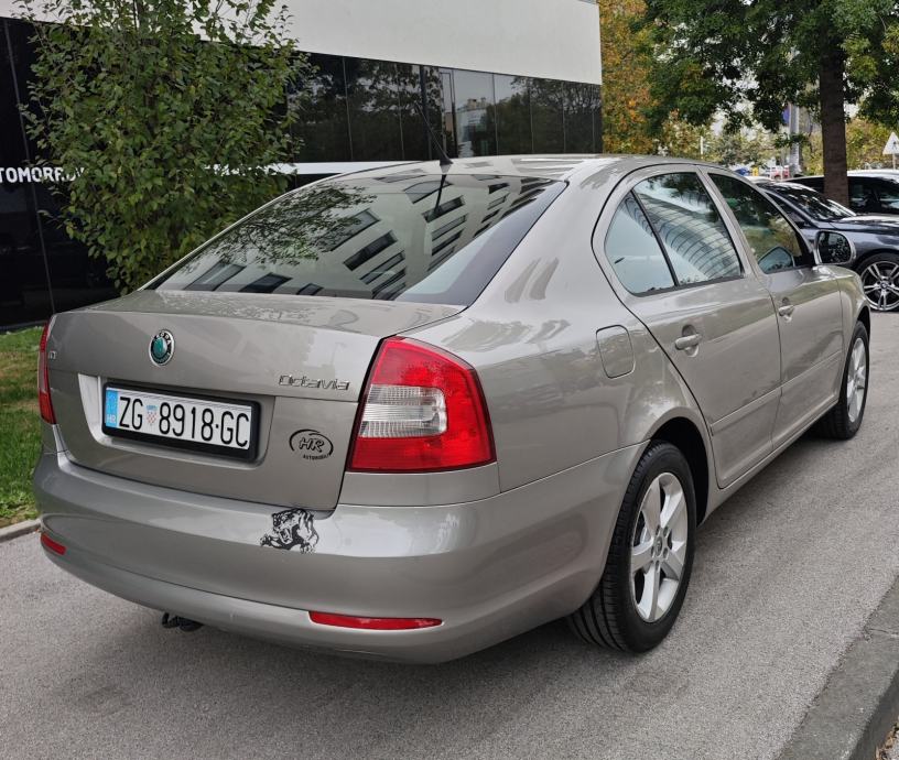 Škoda Octavia 1,6 TDI, Vlasnik, kao Nov.., fotografija 6