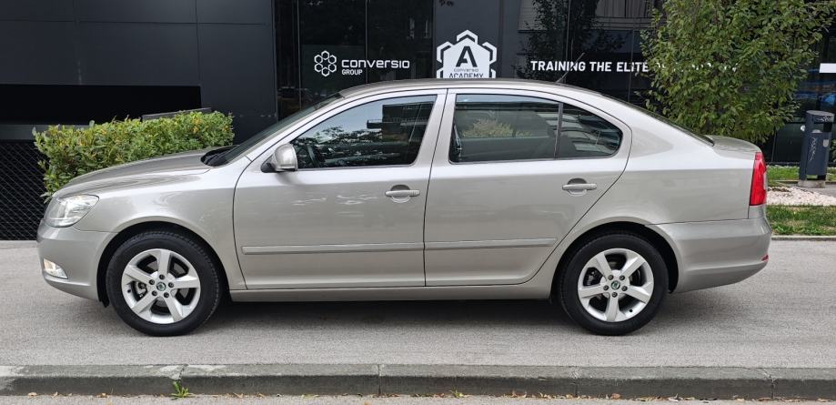Škoda Octavia 1,6 TDI, Vlasnik, kao Nov.., fotografija 3