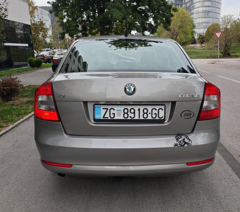 Škoda Octavia 1,6 TDI, Vlasnik, kao Nov.., fotografija 20