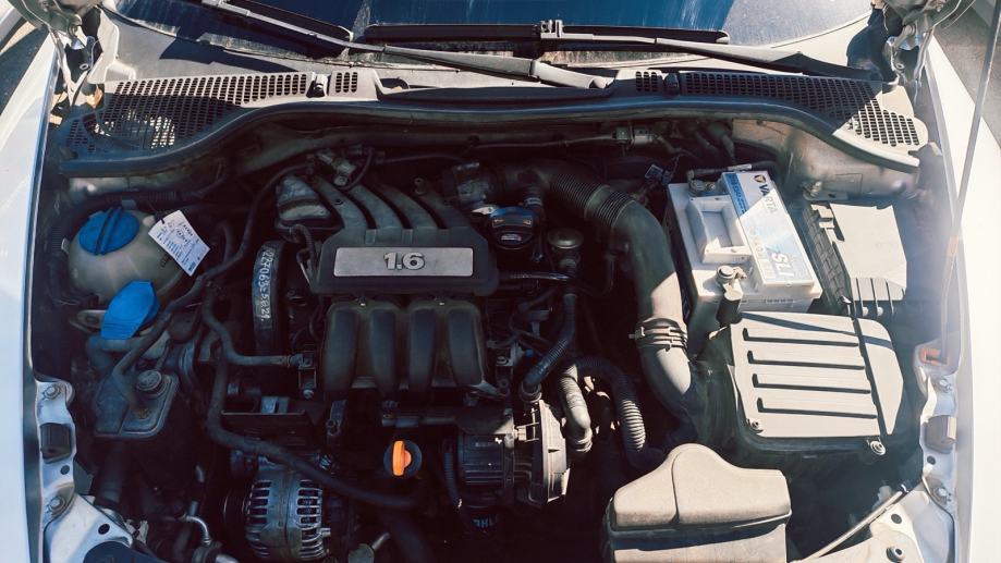Škoda Octavia 1,6 Tour, reg. 9/27, fotografija 11
