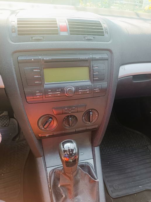 Škoda Octavia 1,9 TDI, 2006, reg 11/2026, 321000 km, fotografija 5