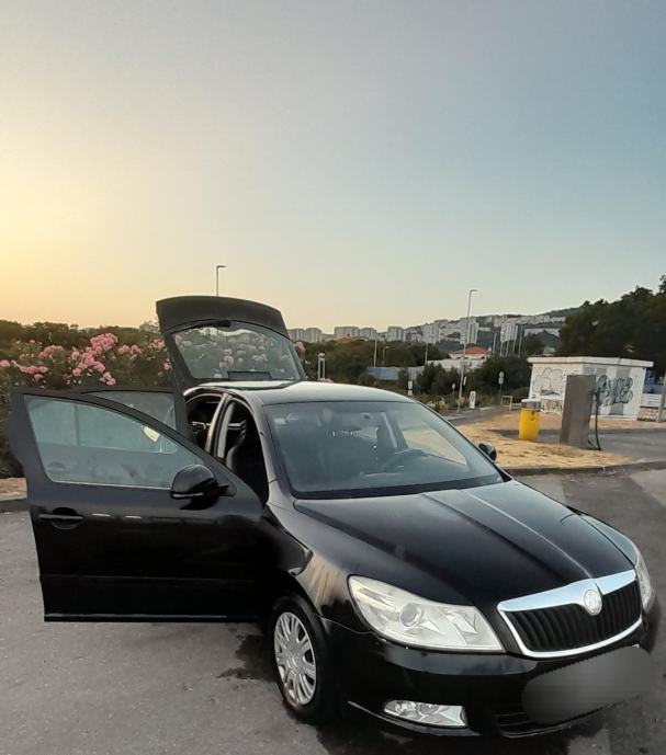 Škoda Octavia 1,9 TDI PD AMBIENTE, fotografija 9