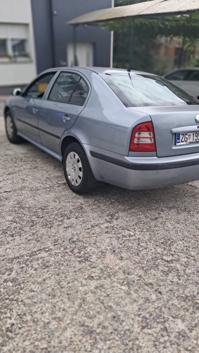 Škoda Octavia 1,9 TDI, fotografija 2