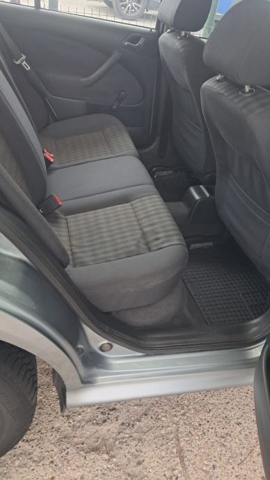 Škoda Octavia 1,9 TDI, fotografija 8
