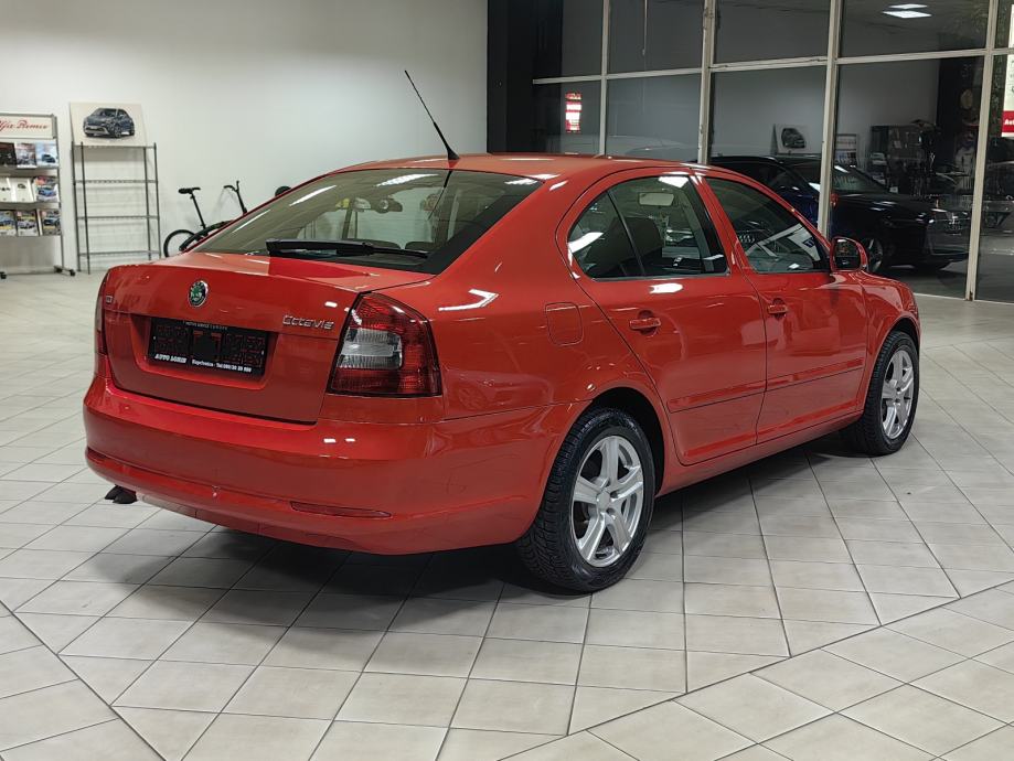 ŠKODA OCTAVIA 1.9 TDI *2010.god *Reg:6/2027 *HR-AUTO* 339.Tkm SERVISNA, fotografija 4
