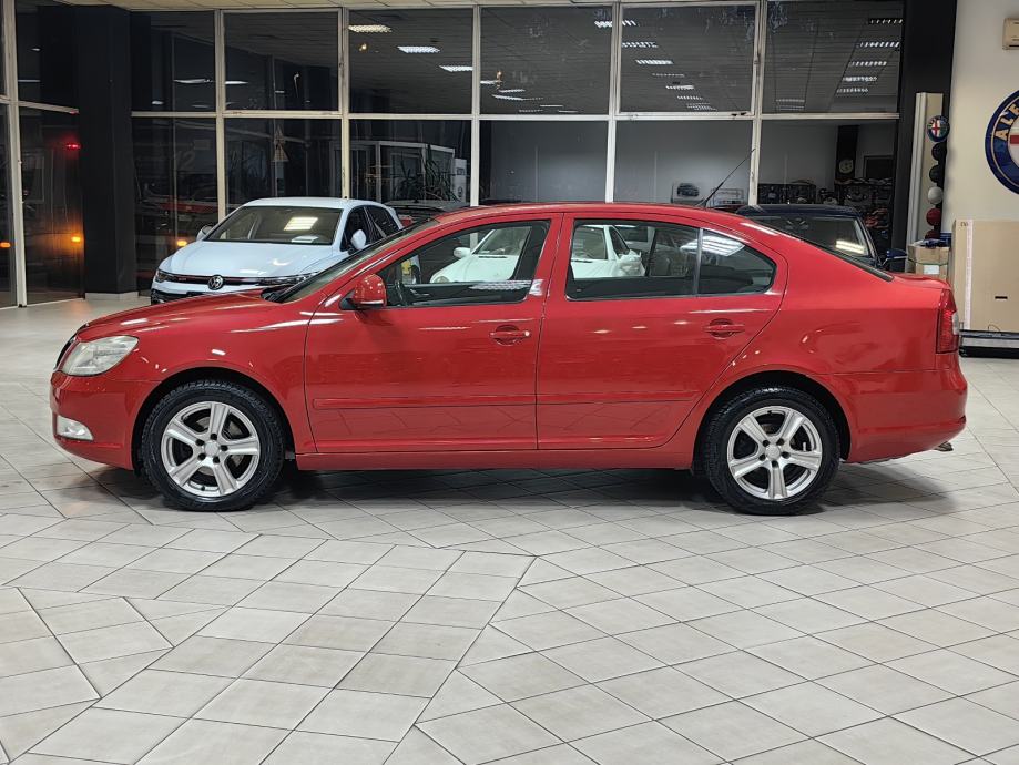 ŠKODA OCTAVIA 1.9 TDI *2010.god *Reg:6/2027 *HR-AUTO* 339.Tkm SERVISNA, fotografija 6
