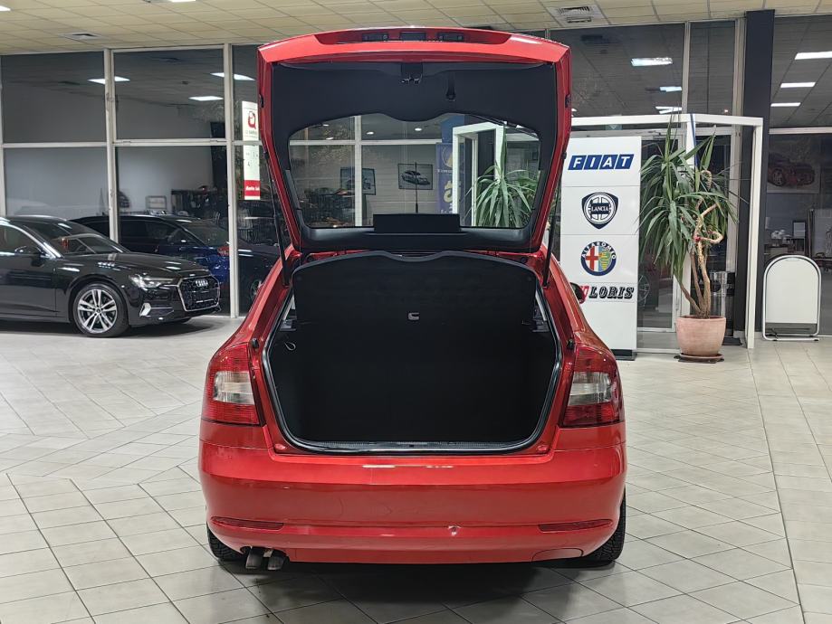ŠKODA OCTAVIA 1.9 TDI *2010.god *Reg:6/2027 *HR-AUTO* 339.Tkm SERVISNA, fotografija 12