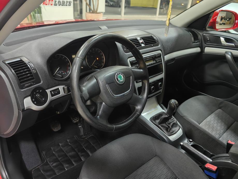 ŠKODA OCTAVIA 1.9 TDI *2010.god *Reg:6/2027 *HR-AUTO* 339.Tkm SERVISNA, fotografija 15