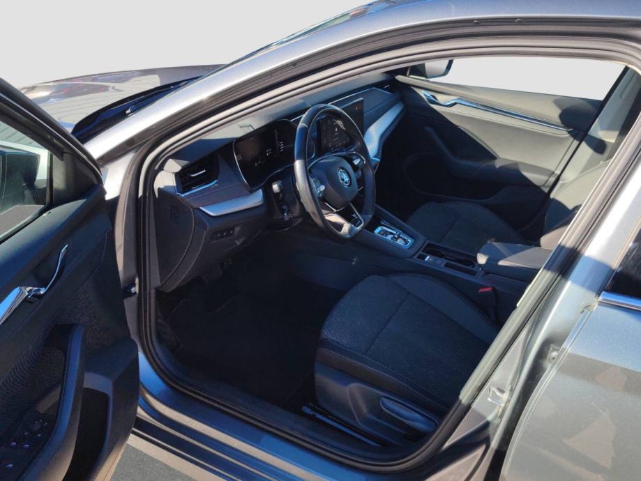 ŠKODA OCTAVIA 2.0 TDI 150 KS DSG STYLE *TVORNIČKO JAMSTVO*, fotografija 11
