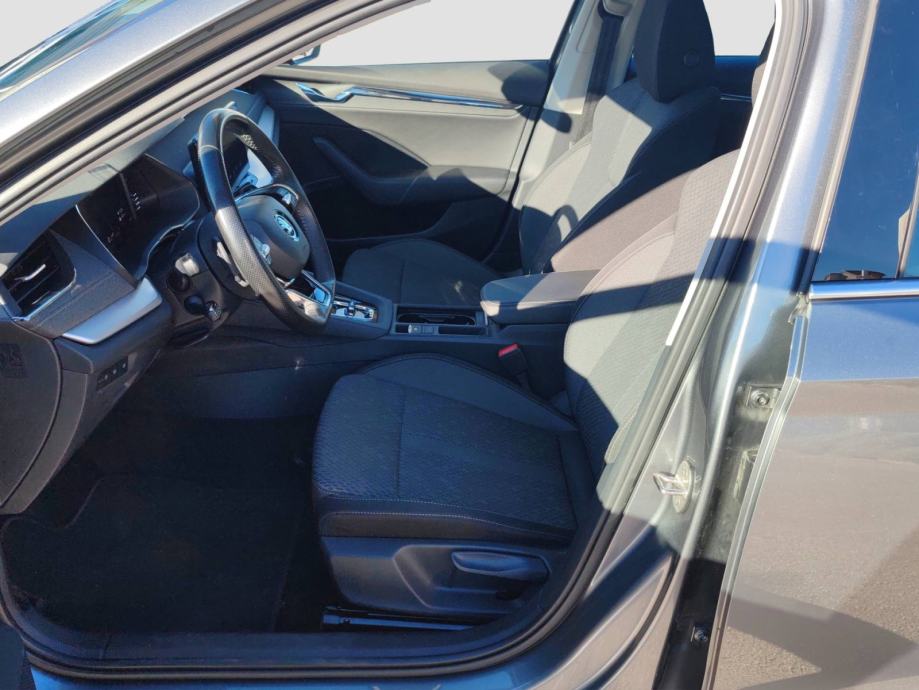 ŠKODA OCTAVIA 2.0 TDI 150 KS DSG STYLE *TVORNIČKO JAMSTVO*, fotografija 12