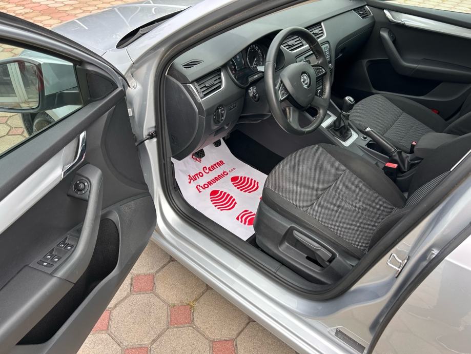 Škoda Octavia 2,0 TDI 2013.,NAVI, TEMP, PARK SENZ.,ALU, GRIJANA SJED.., fotografija 10
