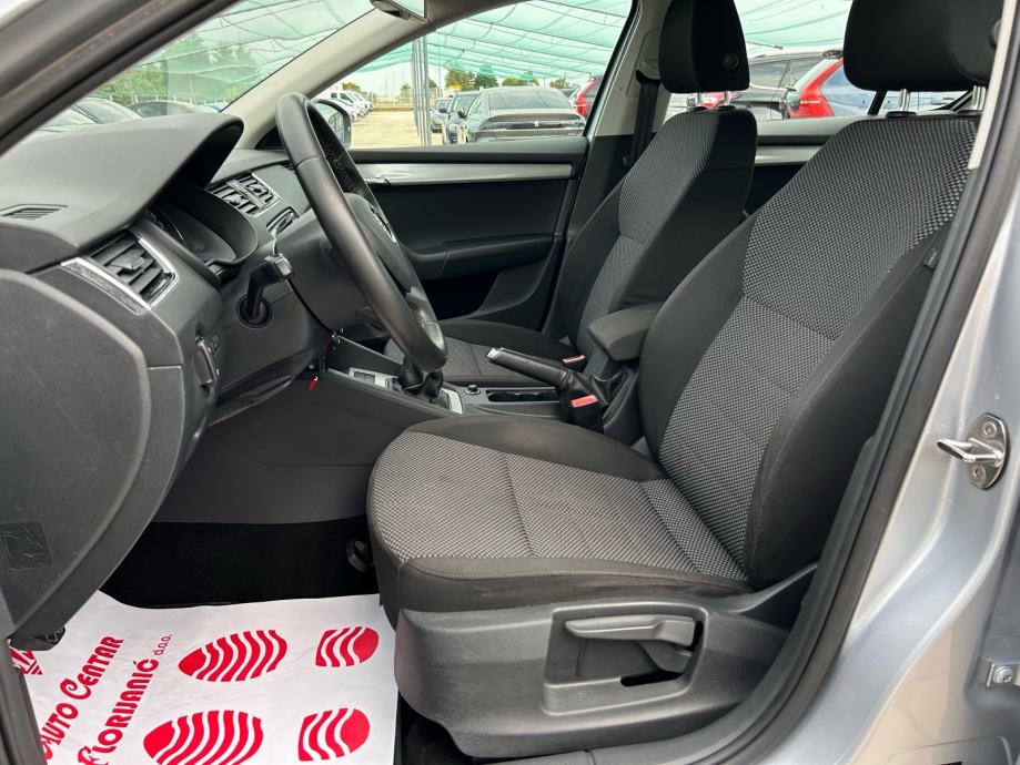 Škoda Octavia 2,0 TDI 2013.,NAVI, TEMP, PARK SENZ.,ALU, GRIJANA SJED.., fotografija 11
