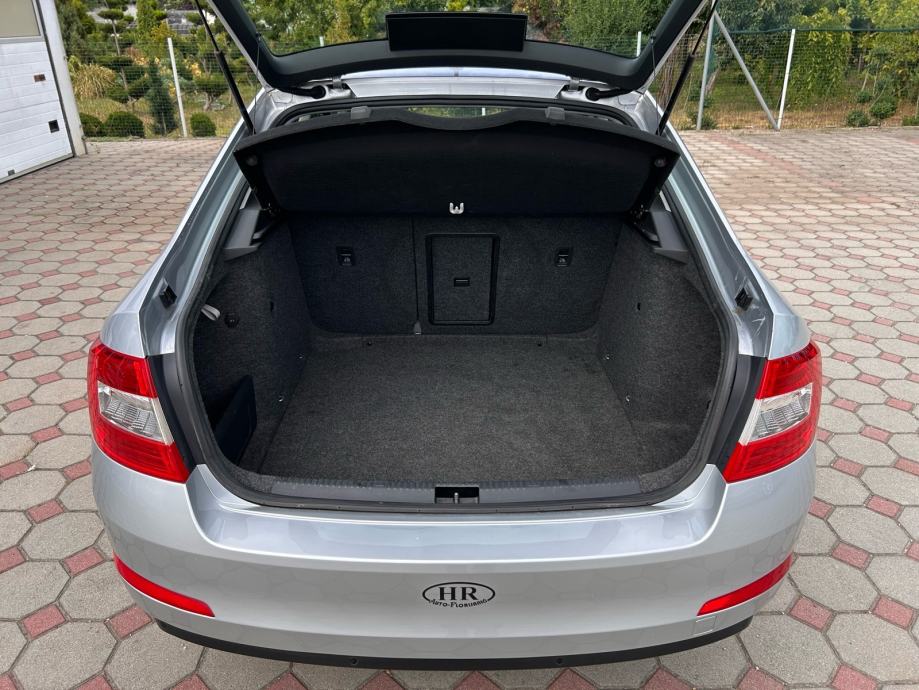 Škoda Octavia 2,0 TDI 2013.,NAVI, TEMP, PARK SENZ.,ALU, GRIJANA SJED.., fotografija 13