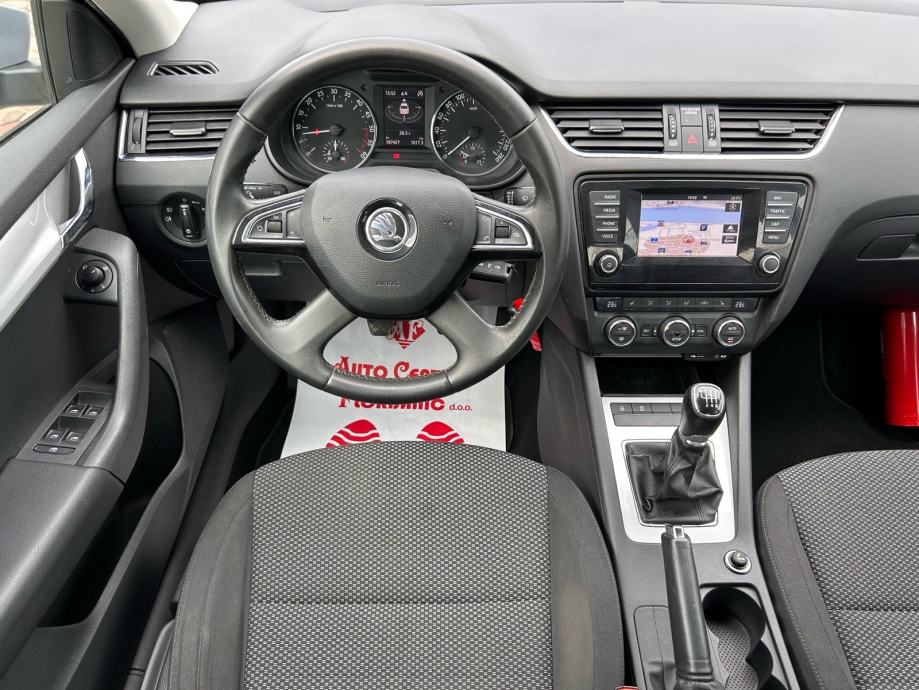 Škoda Octavia 2,0 TDI 2013.,NAVI, TEMP, PARK SENZ.,ALU, GRIJANA SJED.., fotografija 8