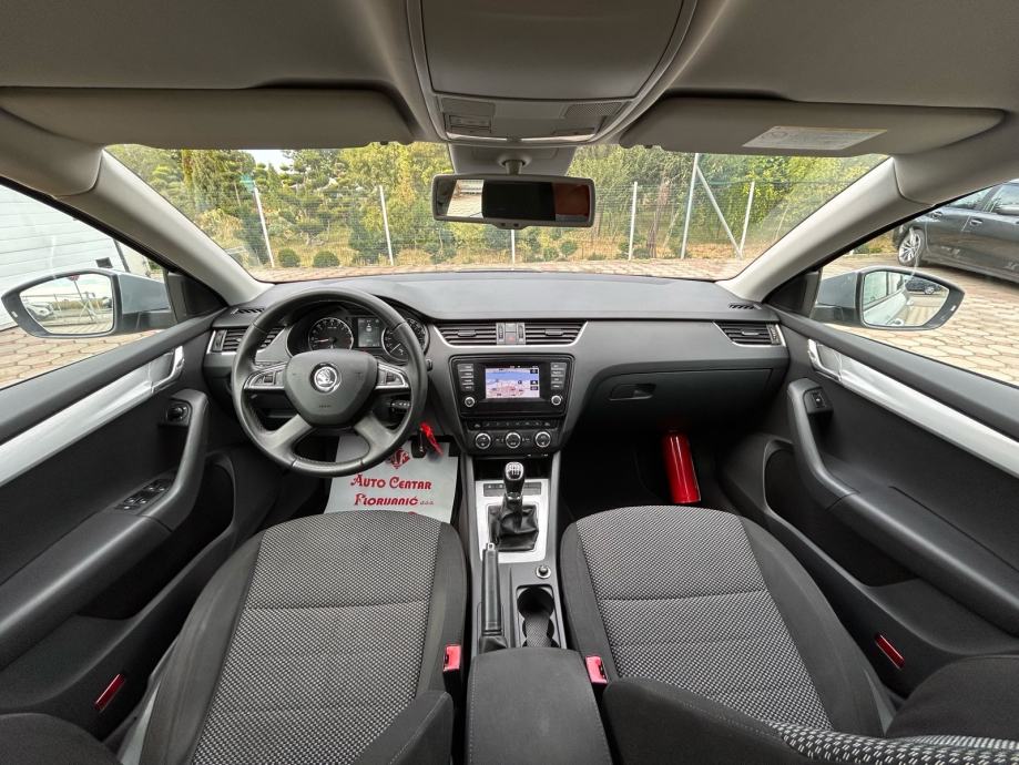 Škoda Octavia 2,0 TDI 2013.,NAVI, TEMP, PARK SENZ.,ALU, GRIJANA SJED.., fotografija 9