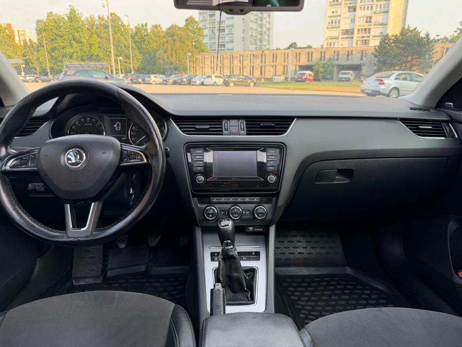Škoda Octavia 2,0 TDI 4x4, fotografija 9