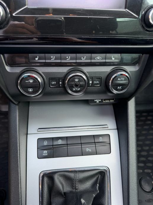 Škoda Octavia 2,0 TDI 4x4, fotografija 11