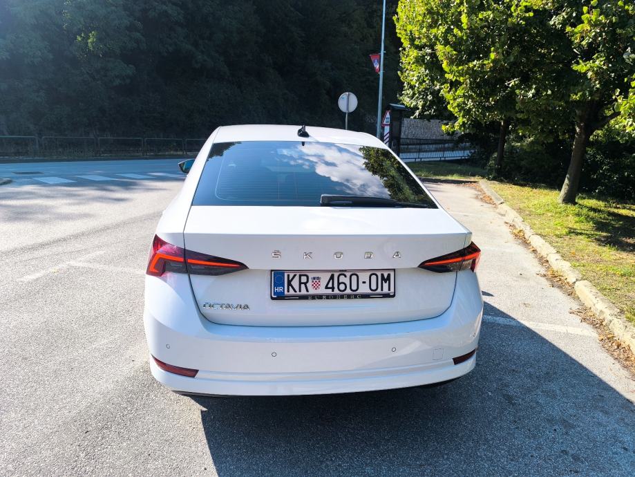 Škoda Octavia 2,0 TDI automatik 110 Kw, fotografija 4