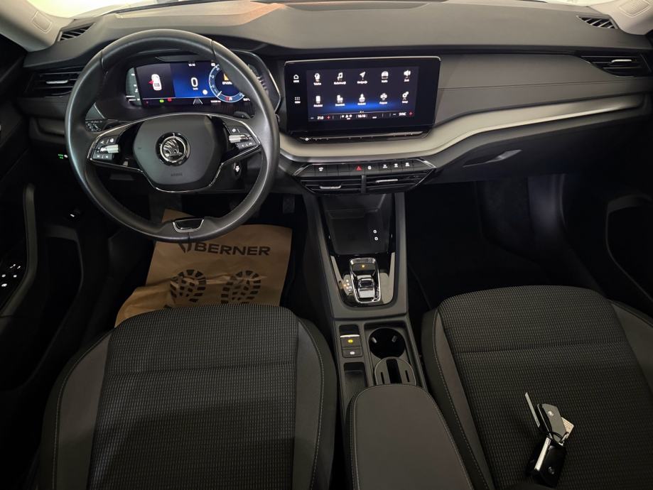 Škoda Octavia 2,0 TDI DSG,NAVIGACIJA,LED,KAMERA,JAMSTVO!, fotografija 17