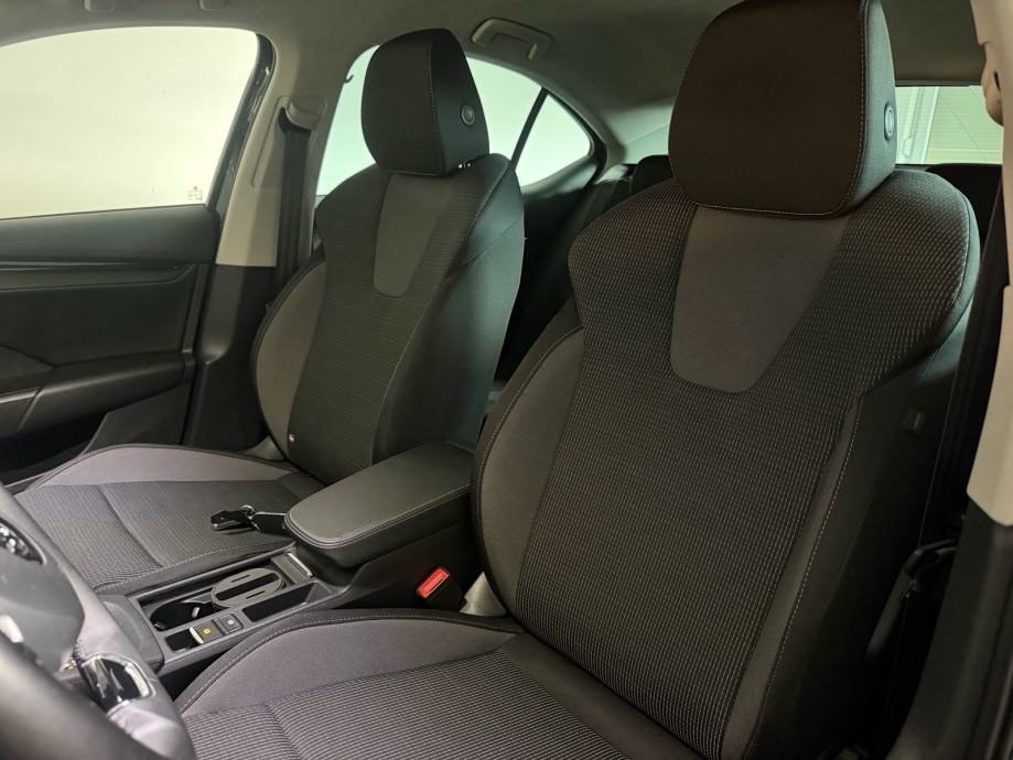 Škoda Octavia 2,0 TDI DSG,NAVIGACIJA,LED,KAMERA,JAMSTVO!, fotografija 13