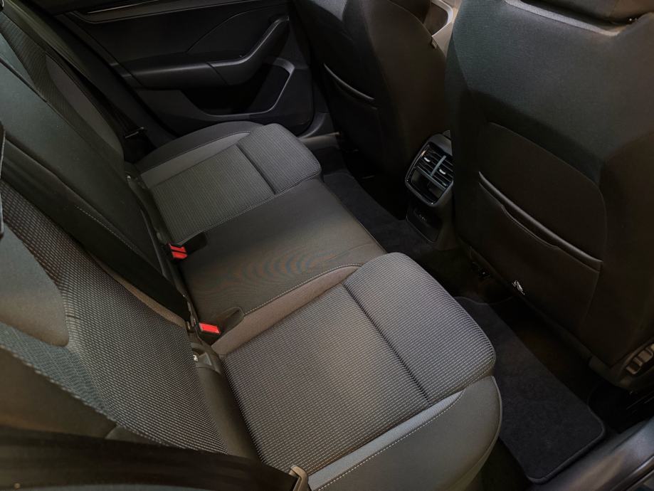 Škoda Octavia 2,0 TDI DSG,NAVIGACIJA,LED,KAMERA,JAMSTVO!, fotografija 15