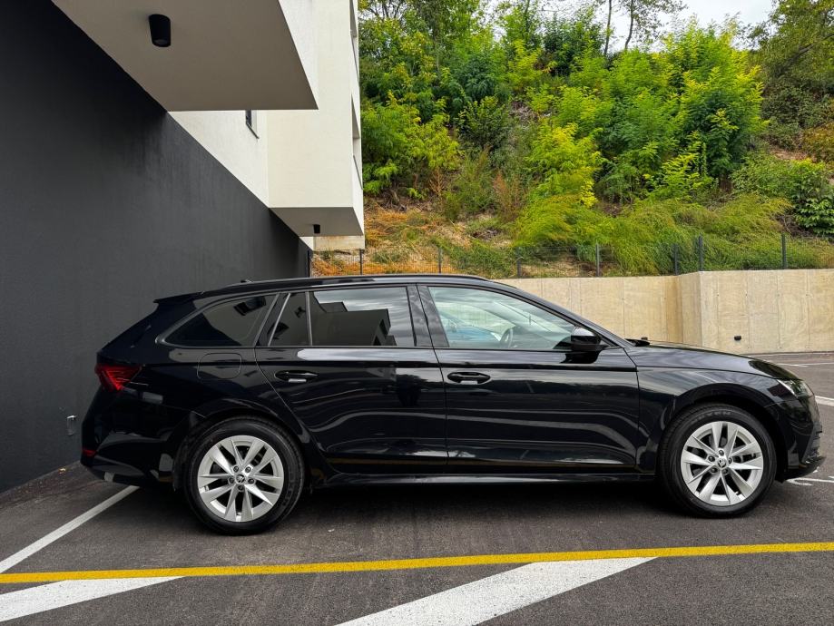 Škoda Octavia 2.0 TDI DSG 2023g 110kw 92tkm, fotografija 9