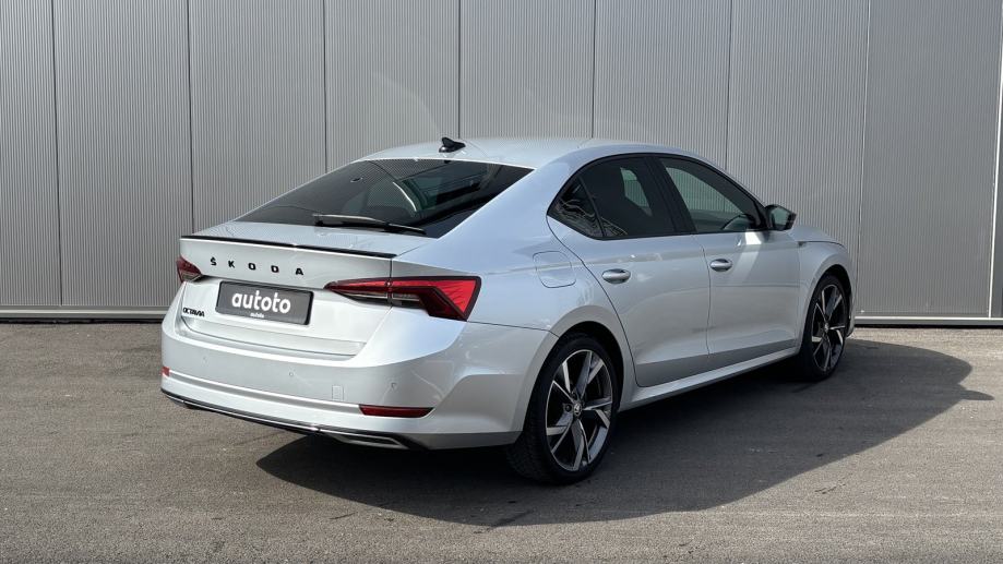 Škoda Octavia 2.0 TDI DSG 4x4, fotografija 3