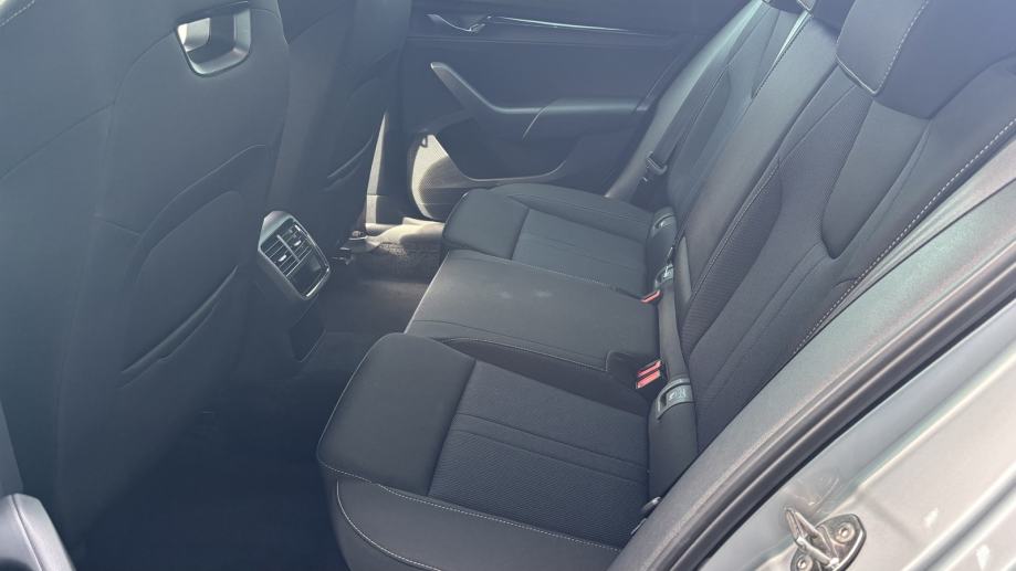 Škoda Octavia 2.0 TDI DSG 4x4, fotografija 7