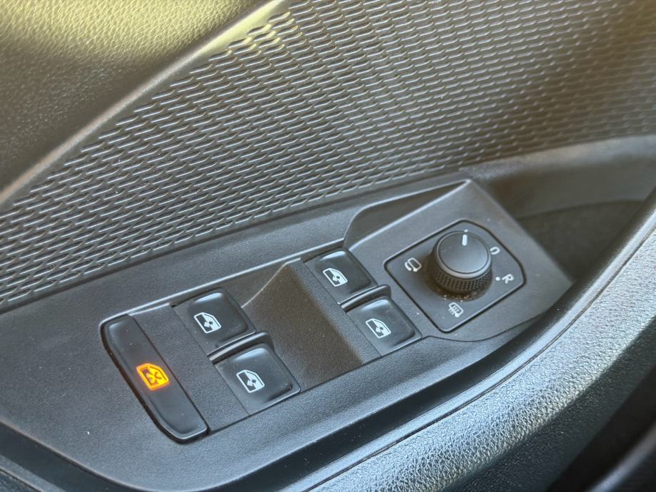 Škoda Octavia 2.0 TDI DSG • Automatik • samo 87 300km • REG GOD DANA•, fotografija 17