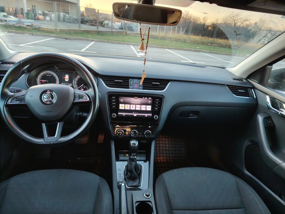 Škoda Octavia 2,0 TDI DSG automatik, fotografija 6