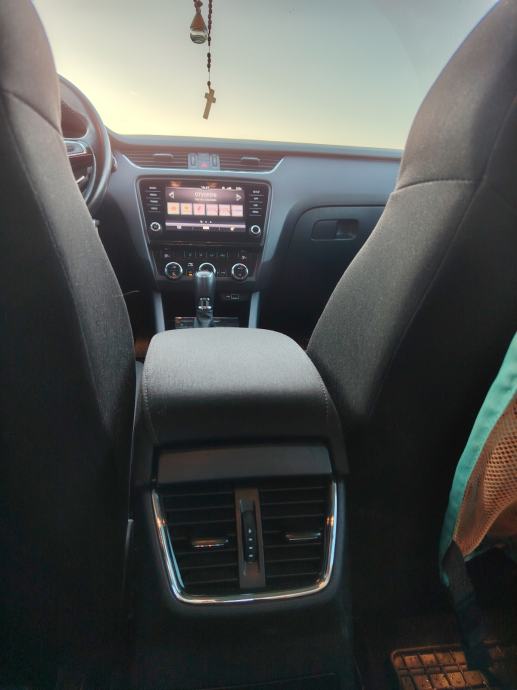 Škoda Octavia 2,0 TDI DSG automatik, fotografija 7